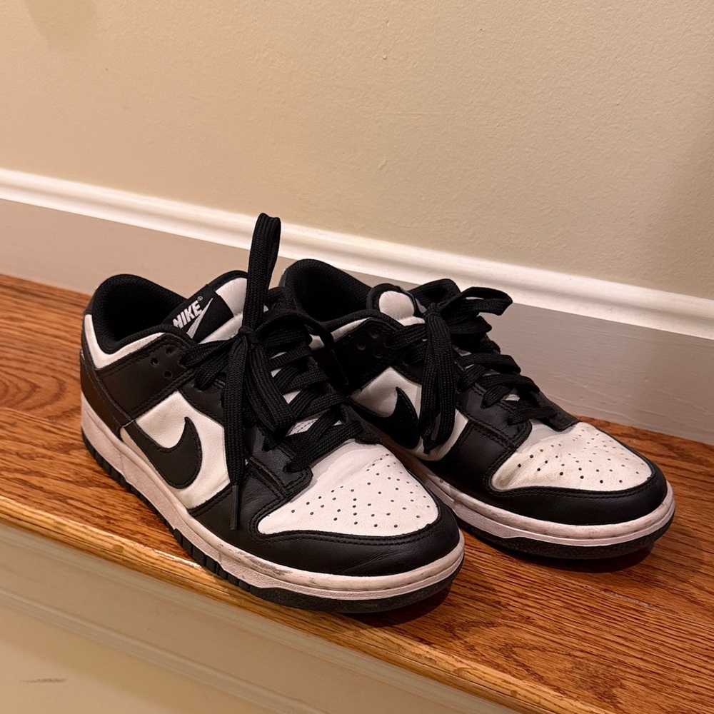 Nike Dunk Low Pandas